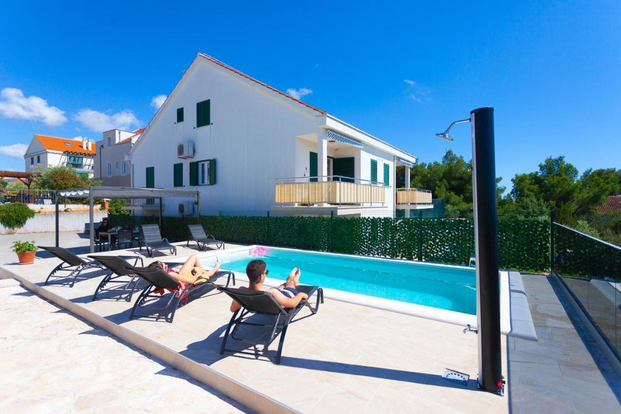 Apartment Jerry With Private Pool Milna  Luaran gambar