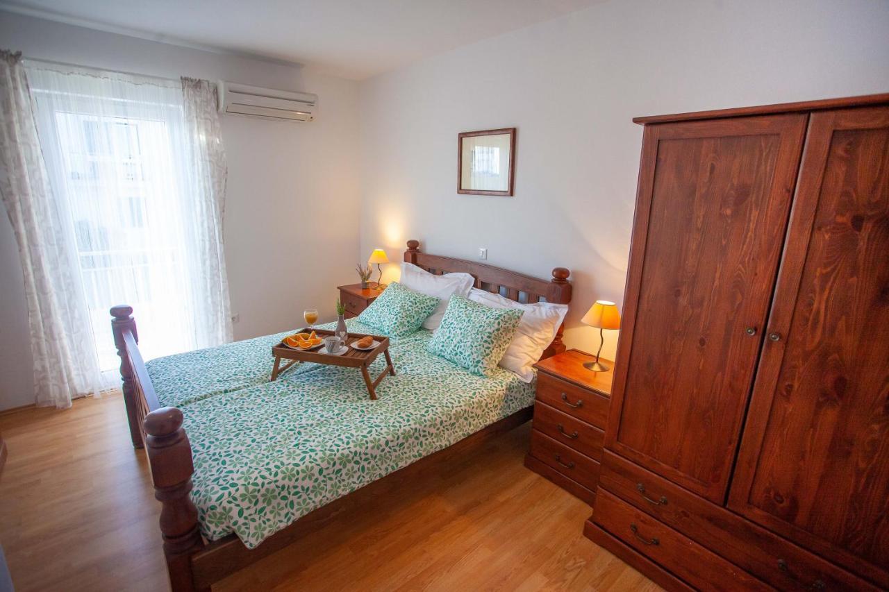 Apartment Jerry With Private Pool Milna  Luaran gambar