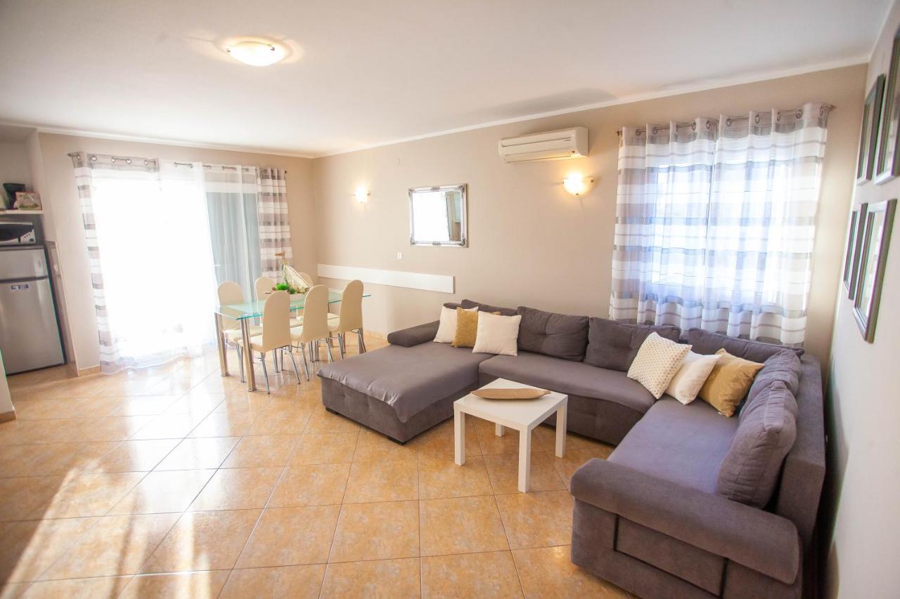 Apartment Jerry With Private Pool Milna  Luaran gambar